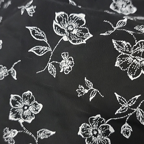 PERI PETITES FLORAL PRINT BLACK  DRESS/SIZE  6 - Picture 14 of 17